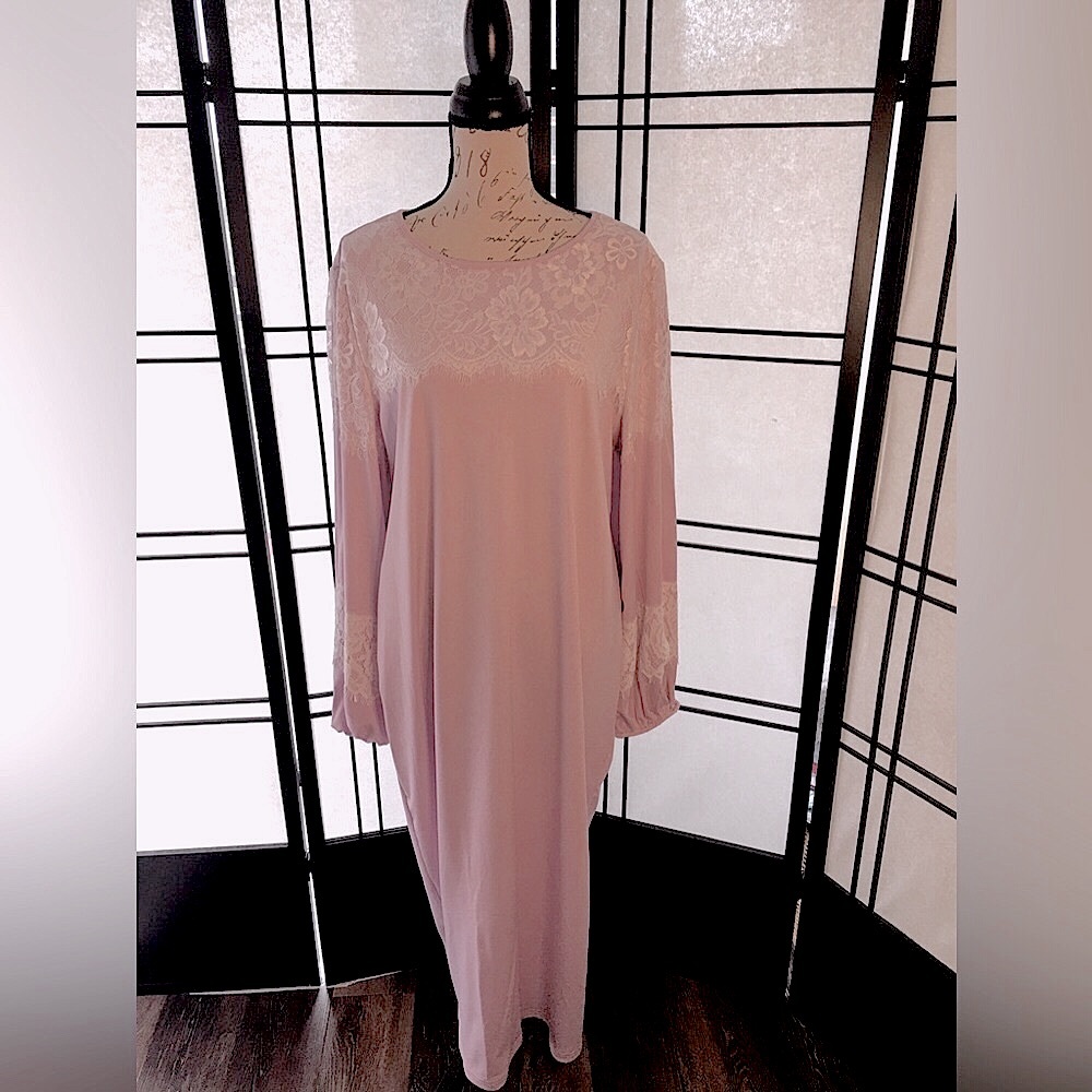 DRESSY DUST PINK 3X SHEIN DRESS WITH IVORY LACE TRIM EXTENDED TO SLEEVES